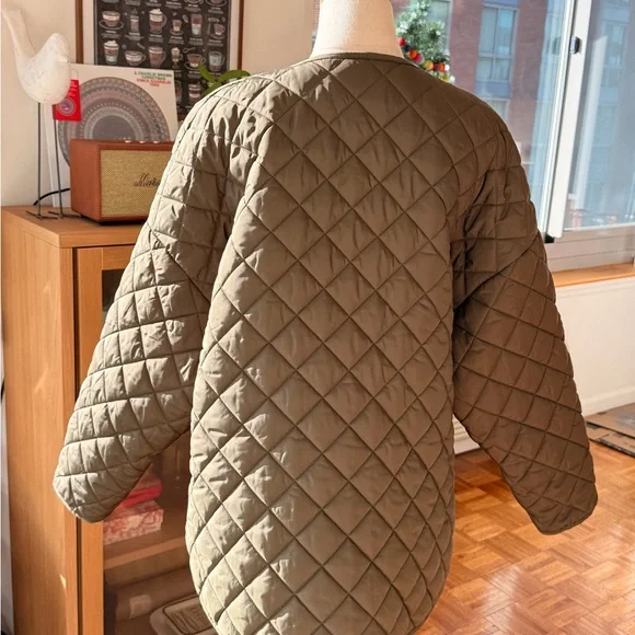 Toteme Khaki Quilted Puffer Jacket - Picture 2 of 4